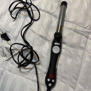 Beachwaver 1 inch rotating Curling Iron